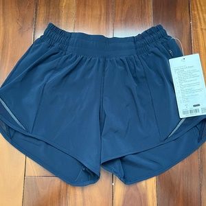 LULULEMON HOTTY HOT 4” TRUE NAVY